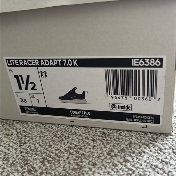 Adidas Navy and Orange Sneakers NEW - Picture 2 of 3